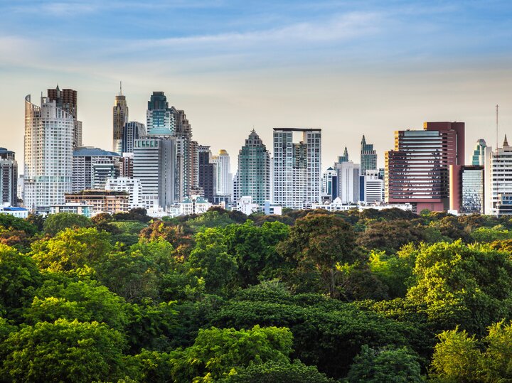 Loy Krathong 2025: Ein Fest der Tradition und Umweltbewusstsein in Thailand!