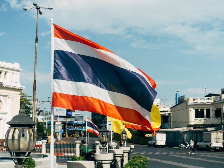 Reisechaos in Thailand: 25 Flüge gestrichen – Passagiere in Aufruhr!