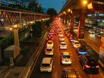 Verkehrschaos in Taling Chan: Orange Line Bauprojekte starten!